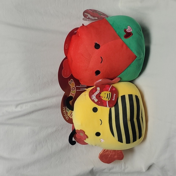 Kellytoy Toys Bnwt Sunny The Bee Walsh The Rose Squishmallows Set 8